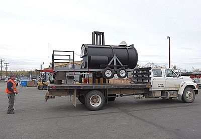 unlaoding for Artic village